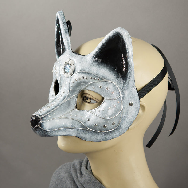 arctic fox mask side view
